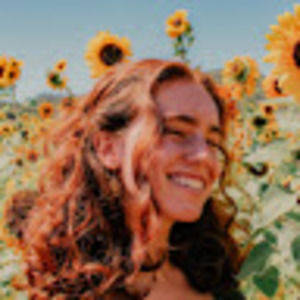 Meet your Posher, Claire